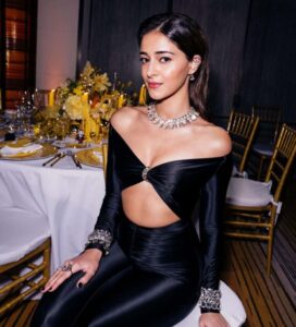 ananya pandey hot wallpaper