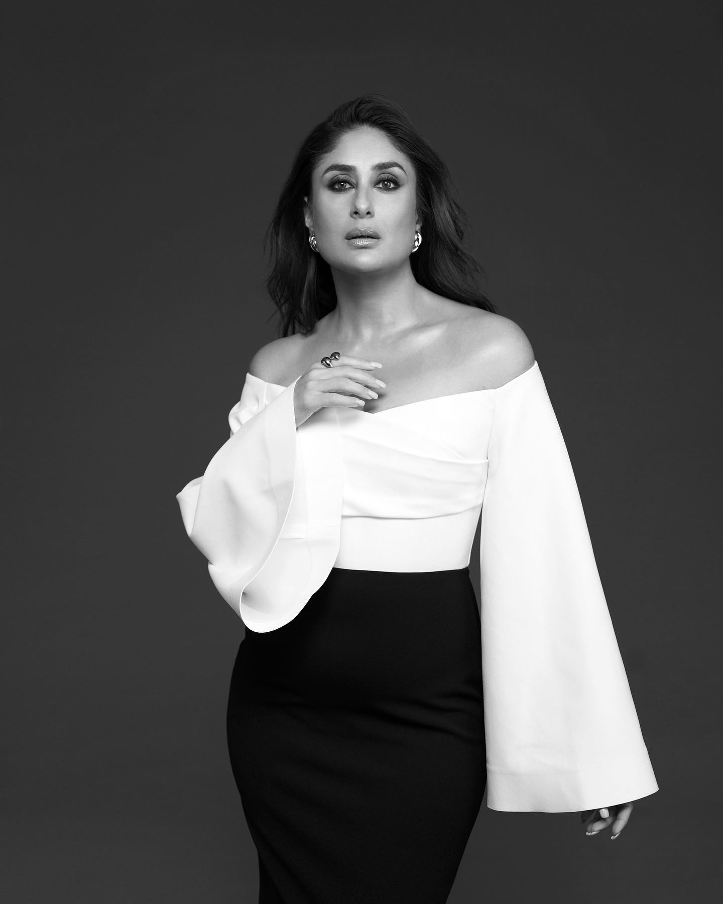 kareena kapoor shirt photo