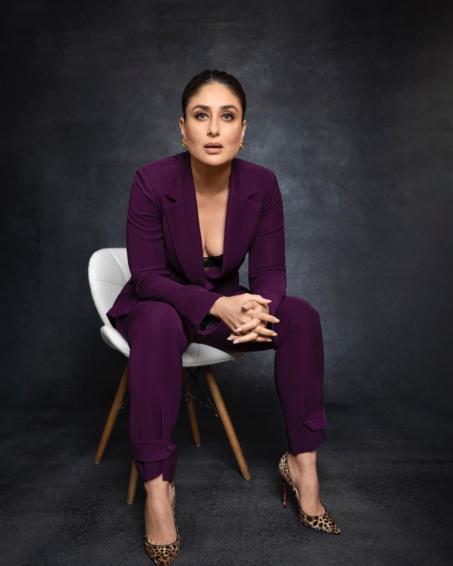 kareena kapoor suit pic