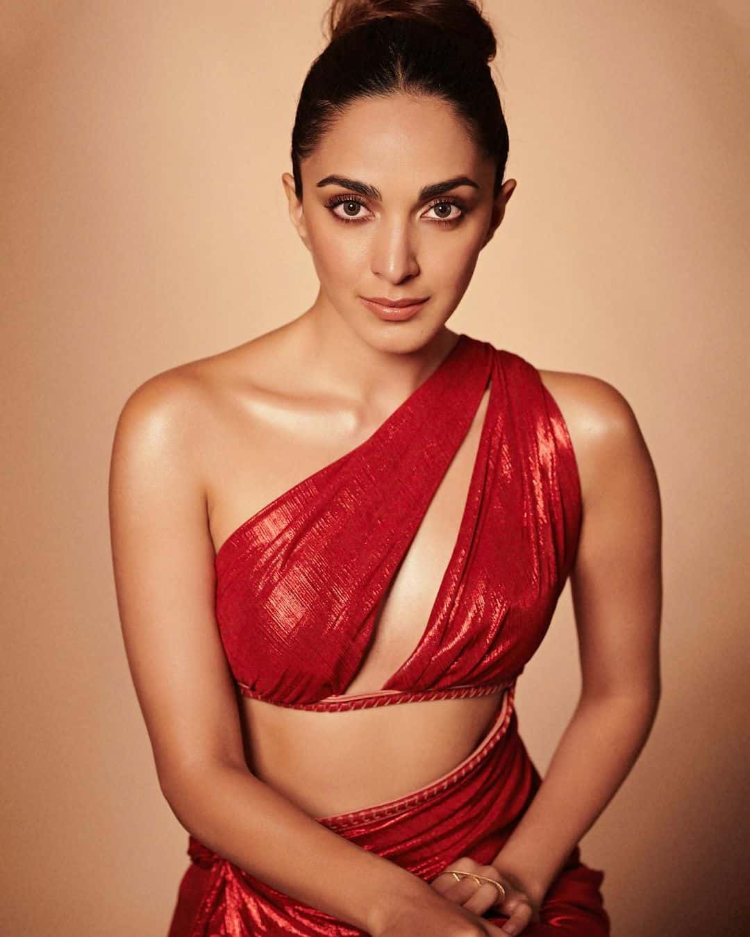 kiara advani wallpaper