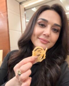 preity zinta sexy pics