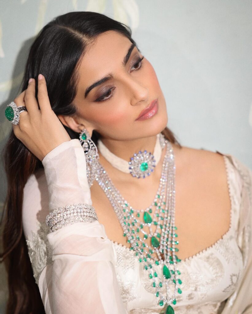 sonam kapoor recent photos