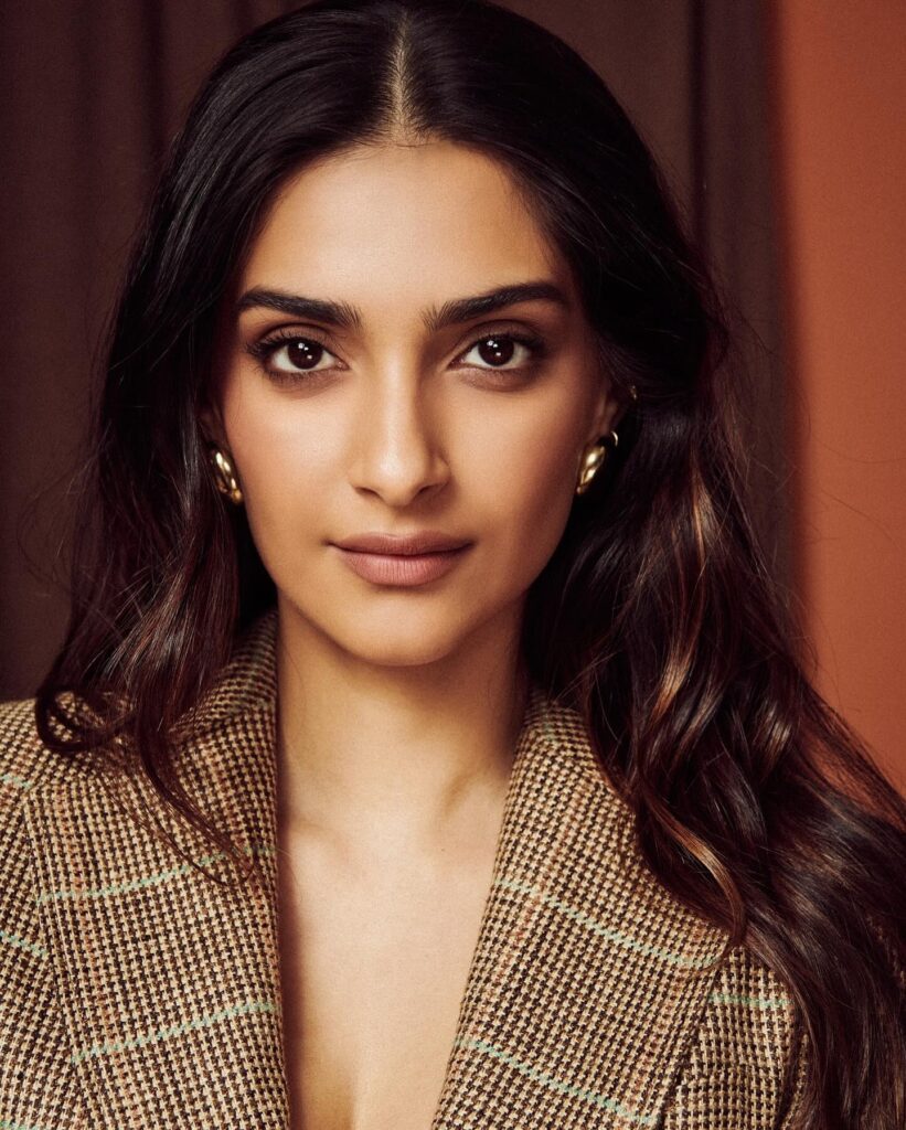 sonam kapoor latest photos